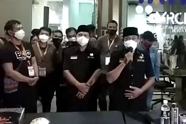 Pertanyakan Larangan...