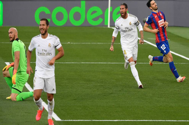 Zidane Tinggalkan Ramos...