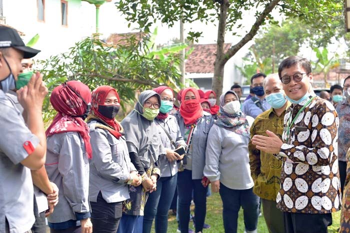 Jakarta Selatan dan...
