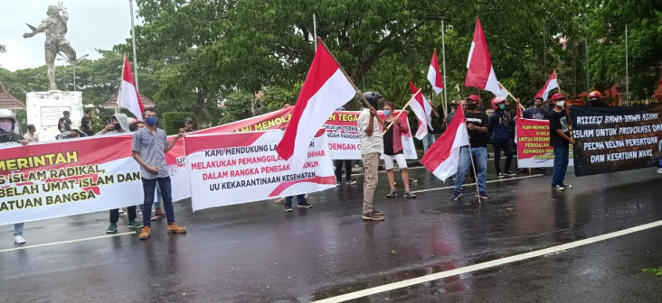 Kata Maaf Tak Cukup,...