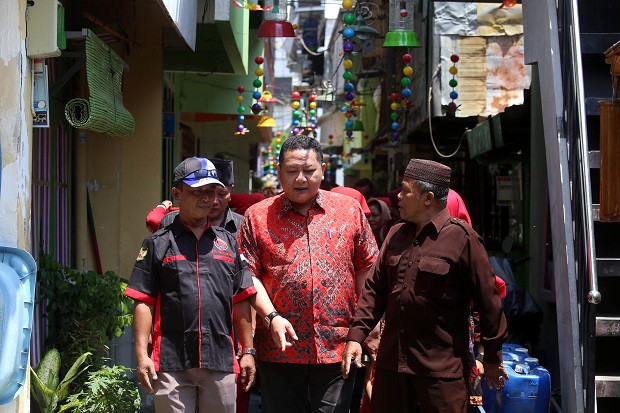 Belum Terima Undangan,...