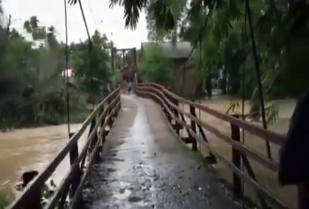 Sungai Belawan Meluap,...