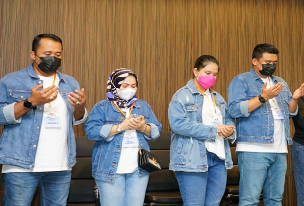 Kahiyang Ayu Tampil...