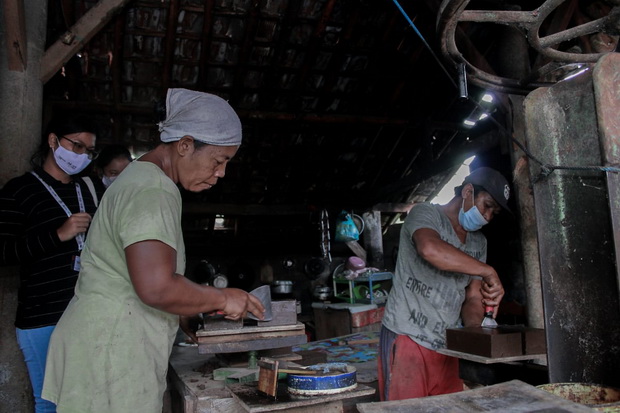 Tonjolkan Seni Tradisional...