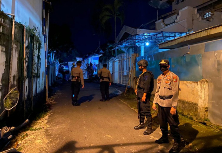 Masa Tenang, Polisi...