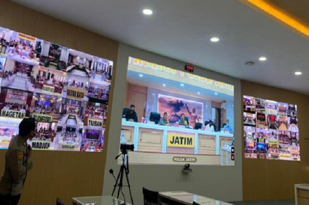 Kapolda Jatim Irjen...
