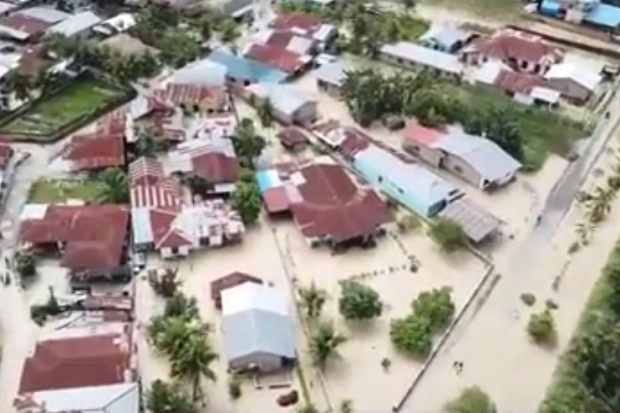 Banjir Masih Merendam,...