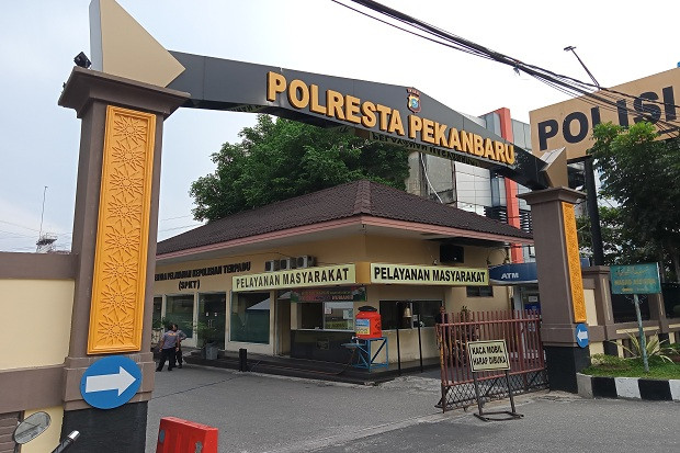 Jebol Teralis Penjara,...