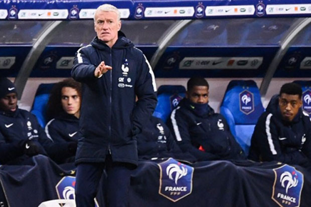 Deschamp Tak Pandang...