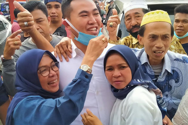 Unggul di Quick Count,...