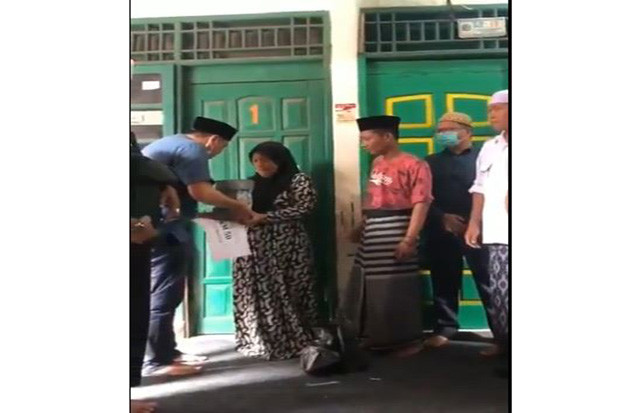 Terima Donasi Netizen,...