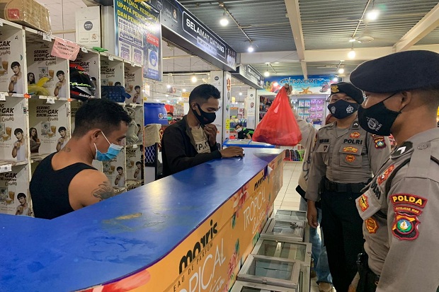 Malam Usai Pilkada,...