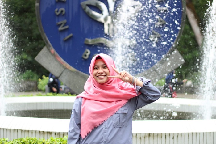 Berjuang demi Kuliah,...