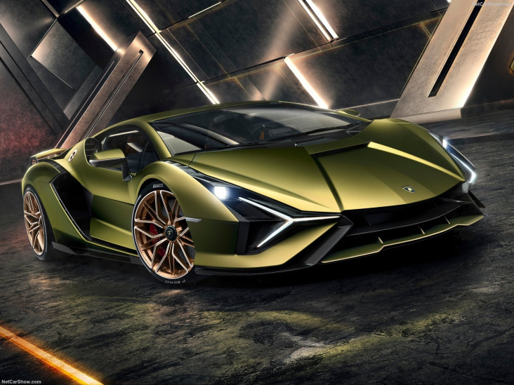 Lamborghini dan Bugatti...