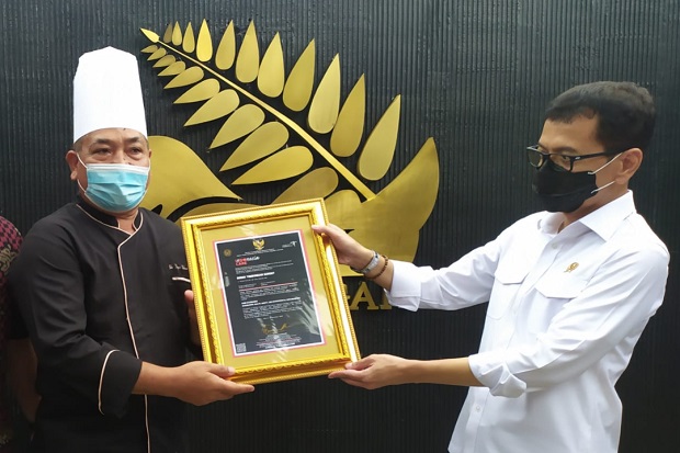 Menparekraf Pastikan...