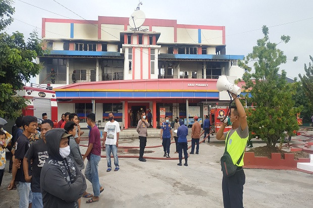 Sebuah Swalayan di Lubuk...