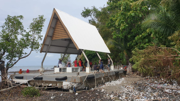 Rumah Apung di Pulau...