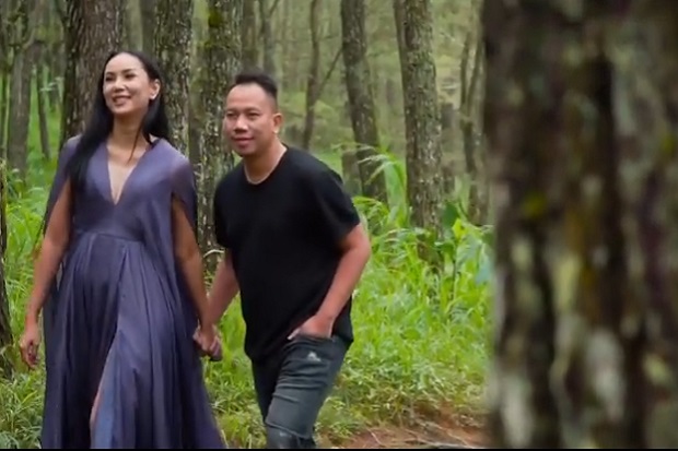 Foto Prewed, Vicky Prasetyo...