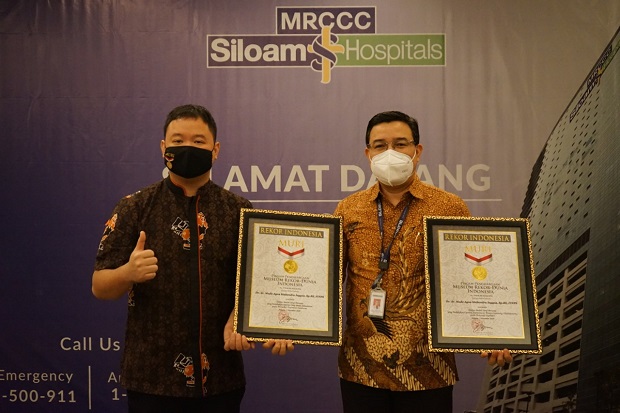 Dokter Siloam Hospitals...