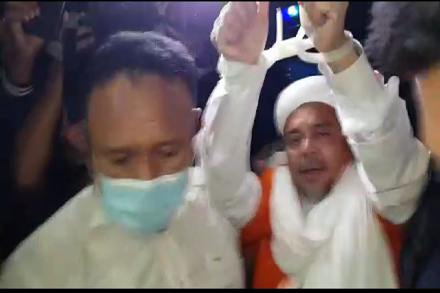 Habib Rizieq Ditahan,...
