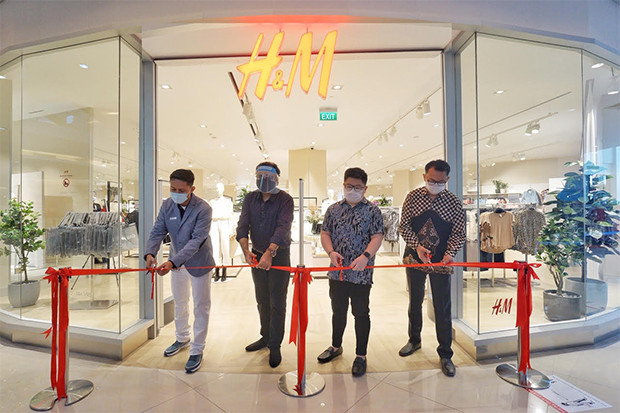 H&M Buka Gerai Pertama...