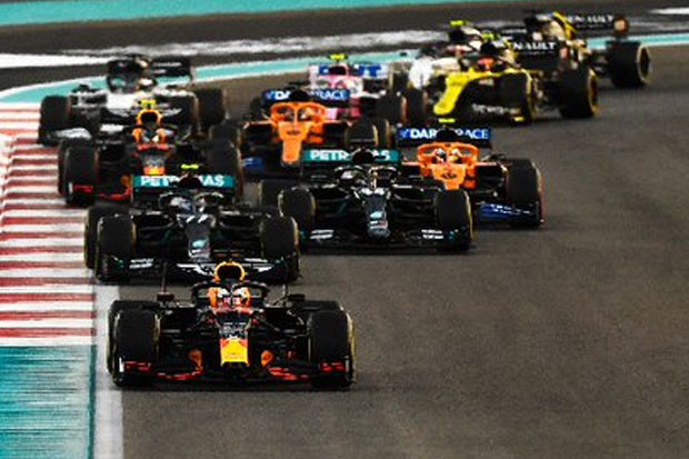 Verstappen Juara Seri...