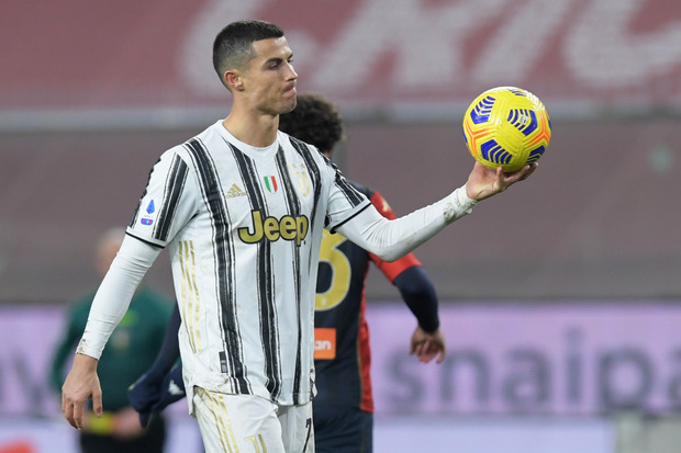 Ronaldo Bidik Rekor...