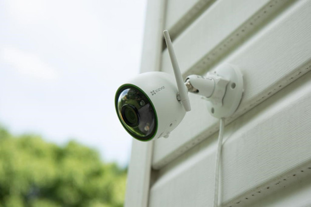 CCTV Canggih EZVIZ C3N...