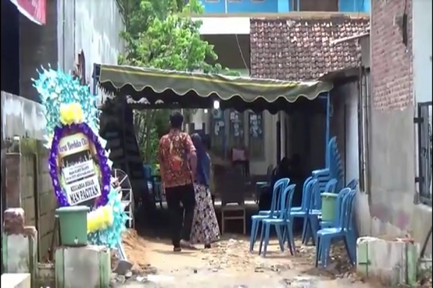 Pasutri Tewas Telanjang...