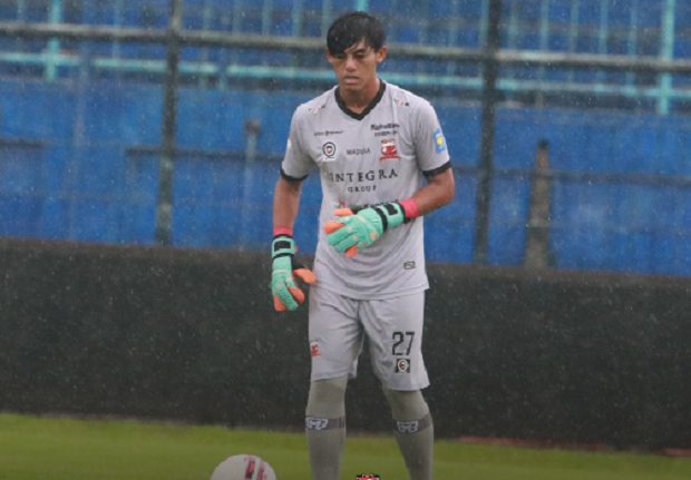 Kiper Muda Madura United...