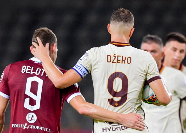 Kelebihan Edin Dzeko...
