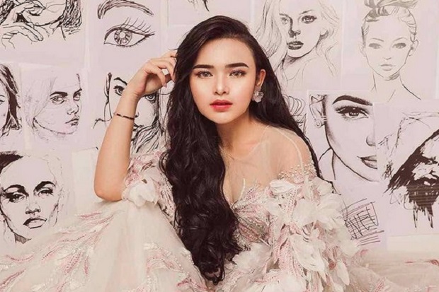 Adu Gaya Amanda Manopo...