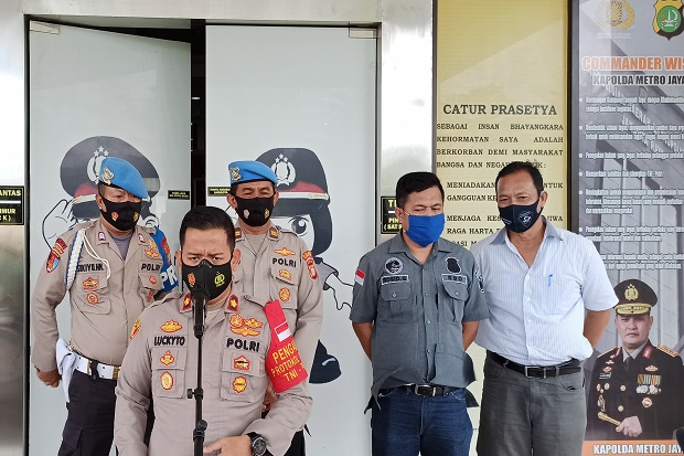 Tahanan Meninggal Penuh...
