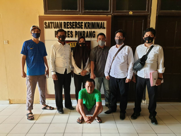 Janjikan Seragam Sekolah,...
