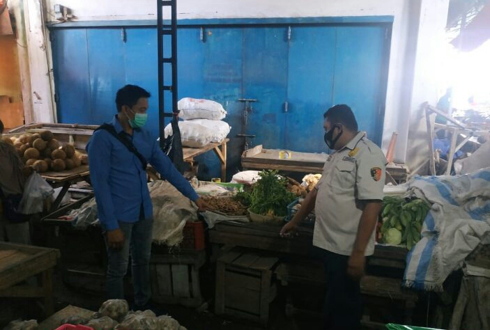 Enak-enak Jualan Sayur,...