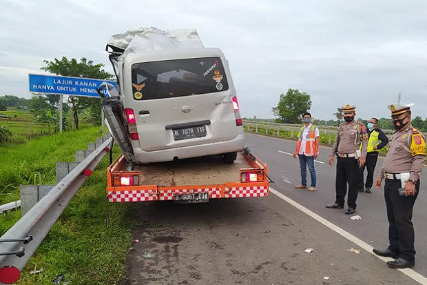 Kecelakaan Maut Tol...