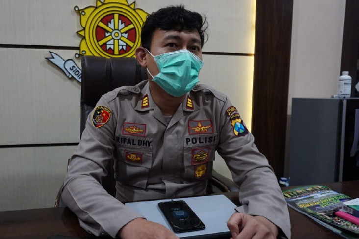 Siswi SMA Pembuang Bayi...