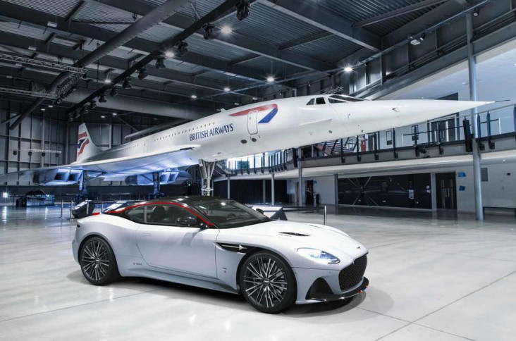 Aston Martin Angkat...