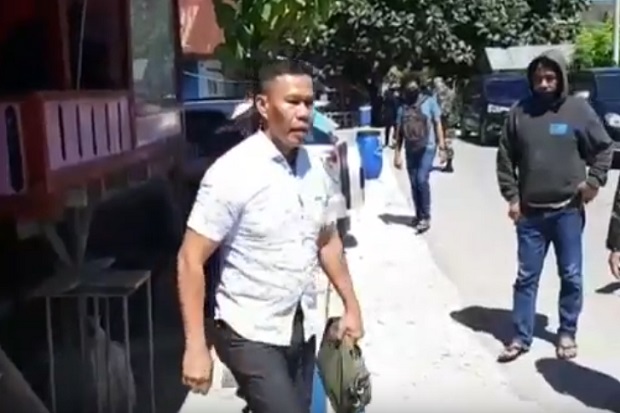 Penangguhan Penahanan...