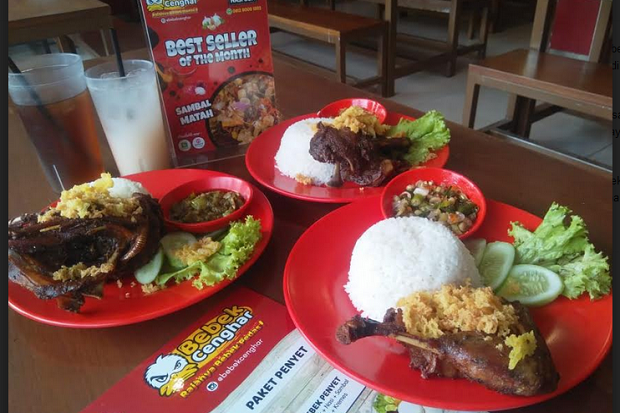Terpuruk Akibat Pagebluk,...