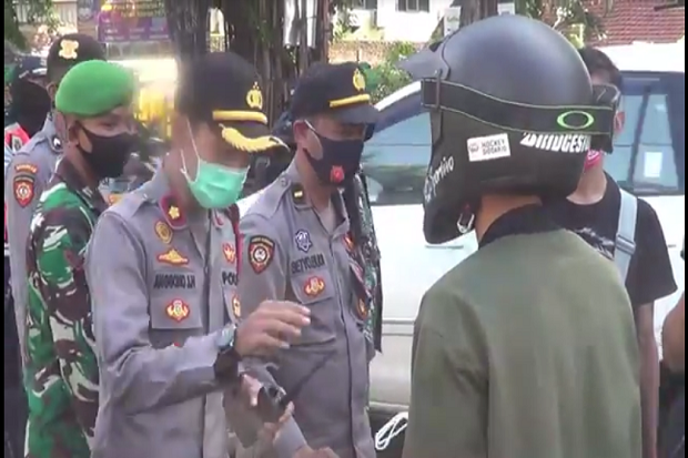 Tertangkap Tak Pakai...