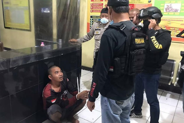Mabuk, Pemuda di Makassar...