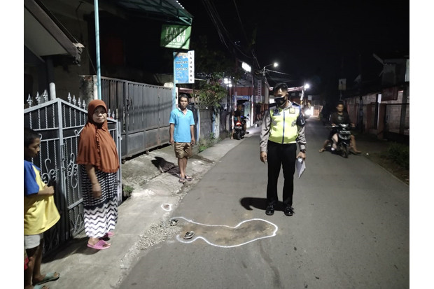 Menyeberang Jalan, Bocah...