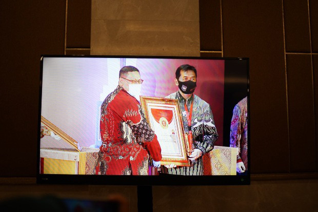 Kado Akhir Tahun, Pemkab...