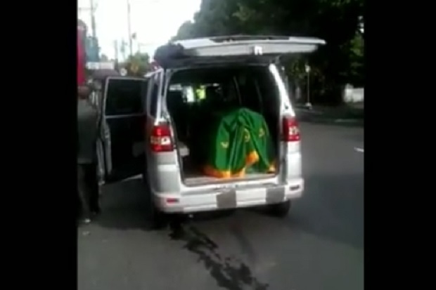 Ngerem Mendadak, Ambulans...