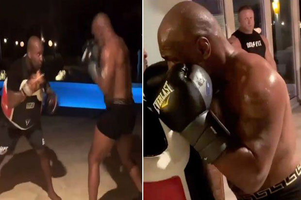 Serudukan Mike Tyson...