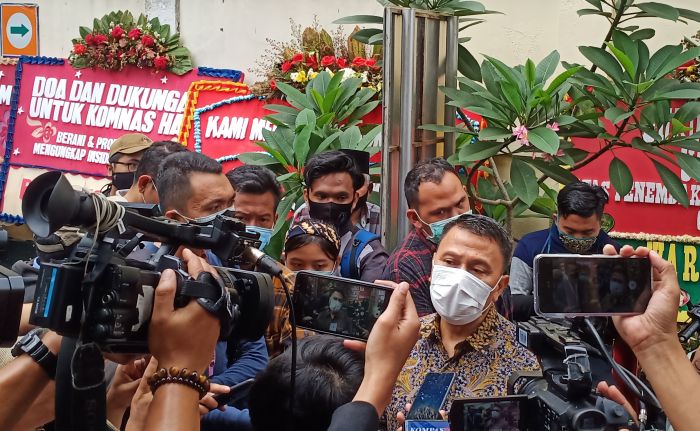 Keluarga Izinkan Komnas...