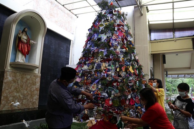 PGI Minta Natal Dirayakan...