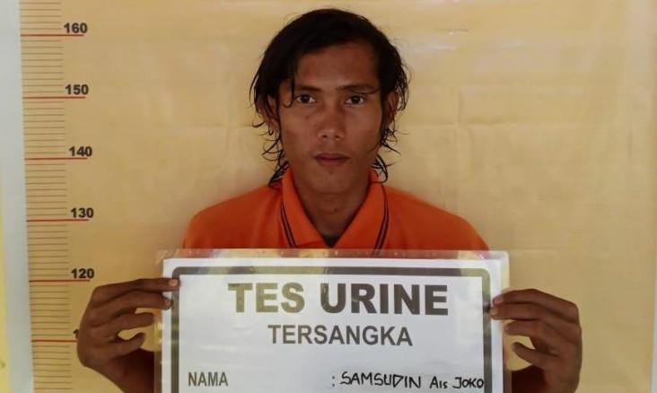 Tak Terima Dinasehati,...