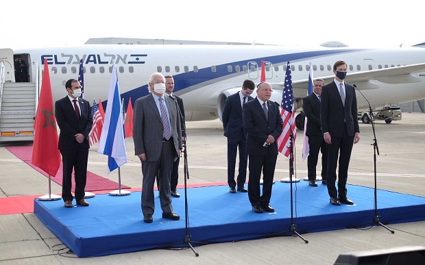 Israel Luncurkan Penerbangan...